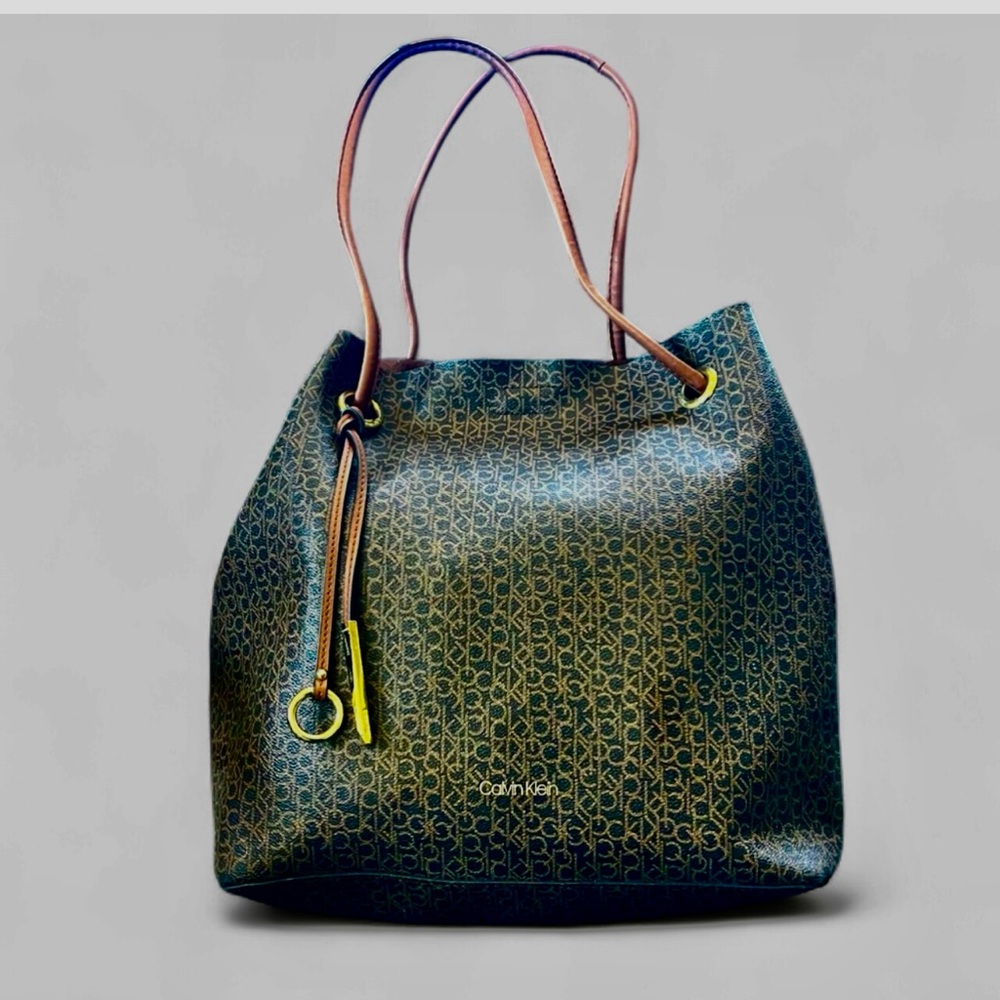 CALVIN‎ KLEIN Monogram Tote (excellent condition)
